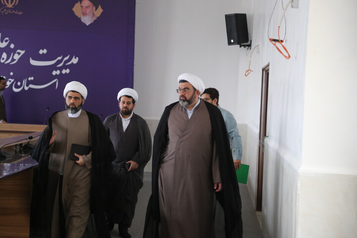 تصاویر/بازدید مدیر برنامه و بودجه دفتر برنامه‌ریزی و نظارت حوزه‌های علمیه از ساختمان حضرت بقیه الله الاعظم(عج)مدیریت حوزه علمیه خوزستان