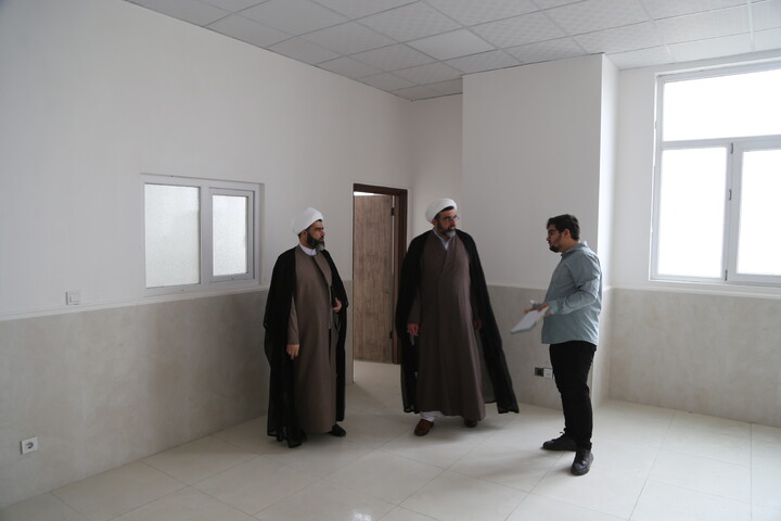 تصاویر/بازدید مدیر برنامه و بودجه دفتر برنامه‌ریزی و نظارت حوزه‌های علمیه از ساختمان حضرت بقیه الله الاعظم(عج)مدیریت حوزه علمیه خوزستان