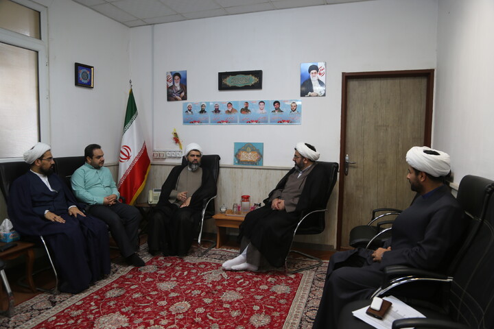 تصاویر/دیدار مدیر برنامه و بودجه دفتر برنامه‌ریزی و نظارت حوزه‌های علمیه با مدیر حوزه علمیه خوزستان