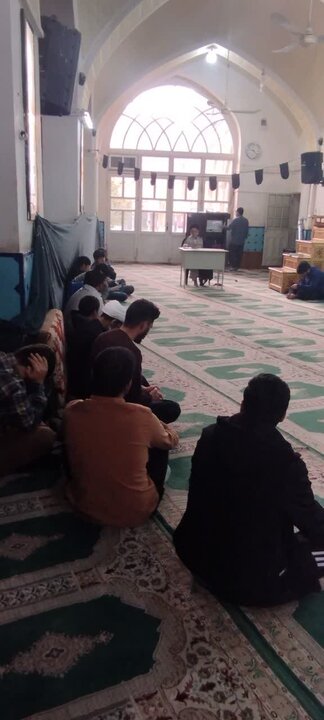 تصاویر/ درس اخلاق طلاب مدرسه علمیه آیت‌الله مدنی کاشانی(ره)