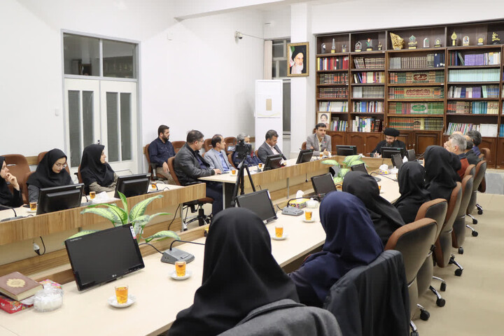 تصاویر| دیدار امام جمعه زنجان با مدیرکل و مسئولین نهاد کتابخانه‌های عمومی استان زنجان