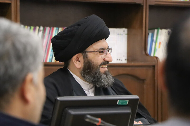 تصاویر| دیدار امام جمعه زنجان با مدیرکل و مسئولین نهاد کتابخانه‌های عمومی استان زنجان