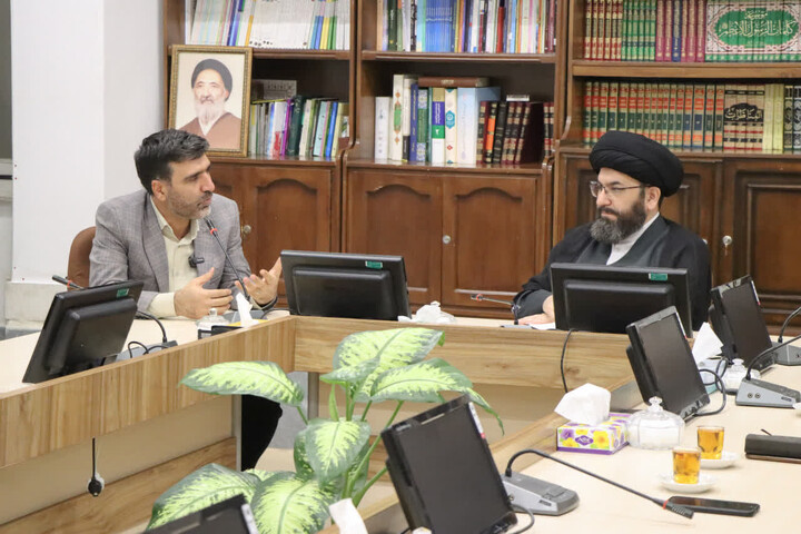 تصاویر| دیدار امام جمعه زنجان با مدیرکل و مسئولین نهاد کتابخانه‌های عمومی استان زنجان