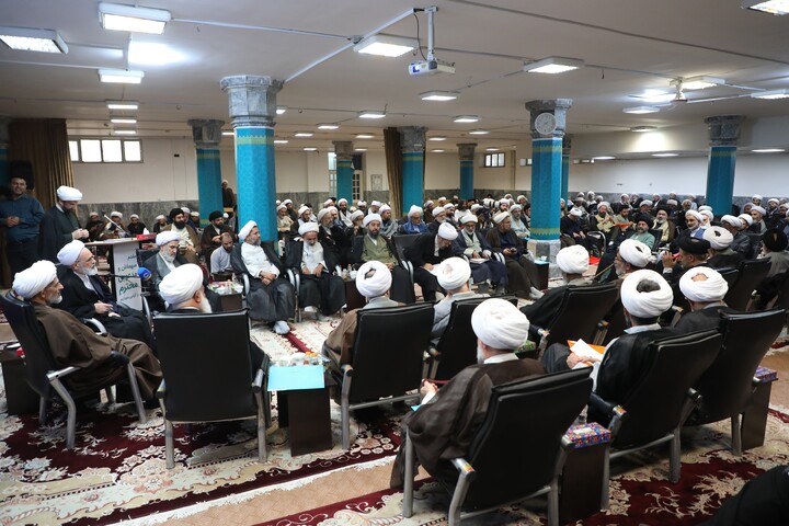 تصاوی/ دیدار اساتید فلسفه سطوح عالی قم با آیت الله اعرافی