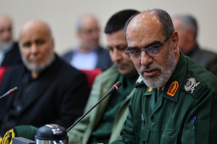 تصاویر | مراسم قدردانی از رزمندگان لشکر عاشورا در عملیات آزاد سازی سوسنگرد در تبریز