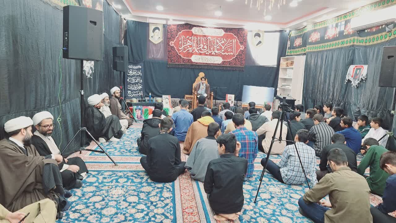 روحانیت همیشه در خط مقدم دفاع از اسلام بوده است