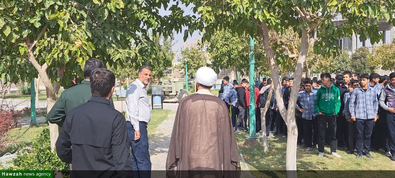 بازدید مسئول دفتر نمایندگی ولی فقیه در بسیج امام رضا (ع) از اردوی دانش آموزان +تصاویر