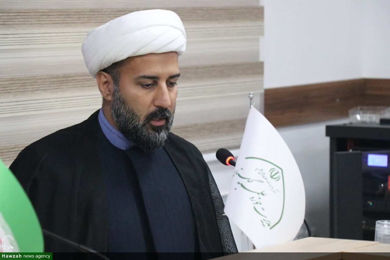 روح پژوهش و انس پایدار با کتاب در میان طلاب تقویت شود