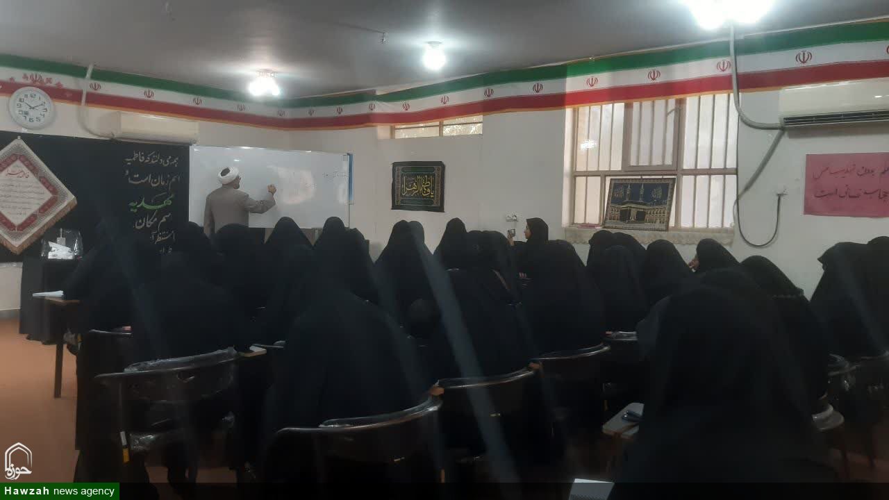 برگزاری دوره مهارت‌افزایی بامحوریت کودک و نوجوان در مدرسه علمیه ام‌ابیها (س) دزفول