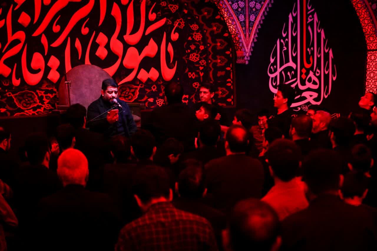 تصاویر/ برگزاری مراسم دهه اول فاطمیه هیئت رزمندگان اسلام یزد