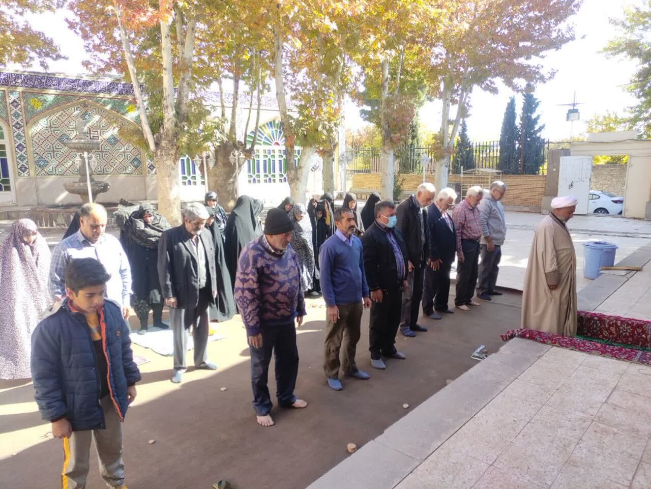 اقامه نماز باران در کوهپایه و هفت‌باغ کرمان+عکس