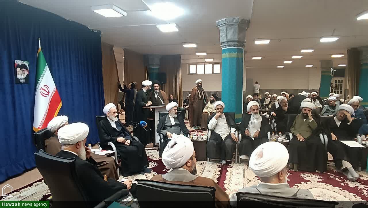 آیت الله اعرافی مدیر حوزه های علمیه کشور در جمع اساتید علوم عقلی