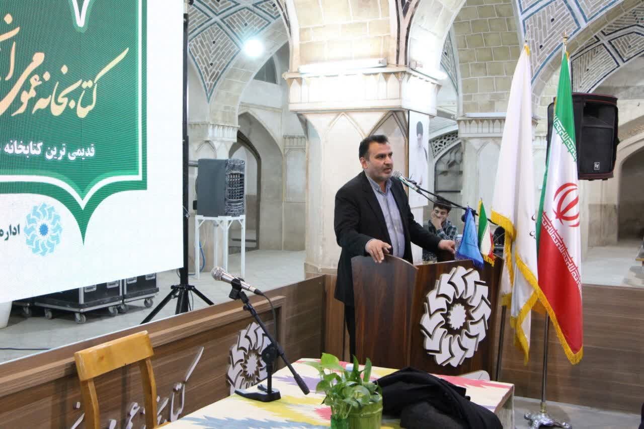 باغ کتاب کاشان به همت خیران احداث می‌شود/ کتابداران میراث‌داران گنجینه دانش هستند