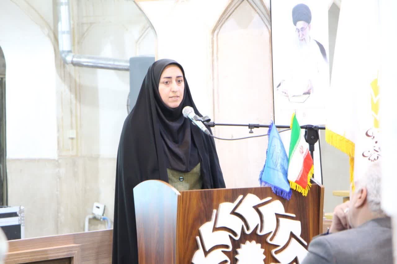 باغ کتاب کاشان به همت خیران احداث می‌شود/ کتابداران میراث‌داران گنجینه دانش هستند