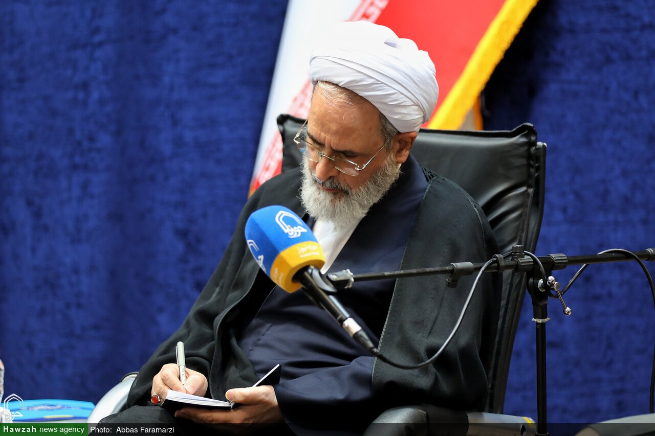 हौज़ा ए इल्मिया सोशल सिस्टम में इस्लाम की इंटेलेक्चुअल व्याख्या का सेंटर है और कल्चरल इनोवेशन का सोर्स है, मुक़र्रेरीन