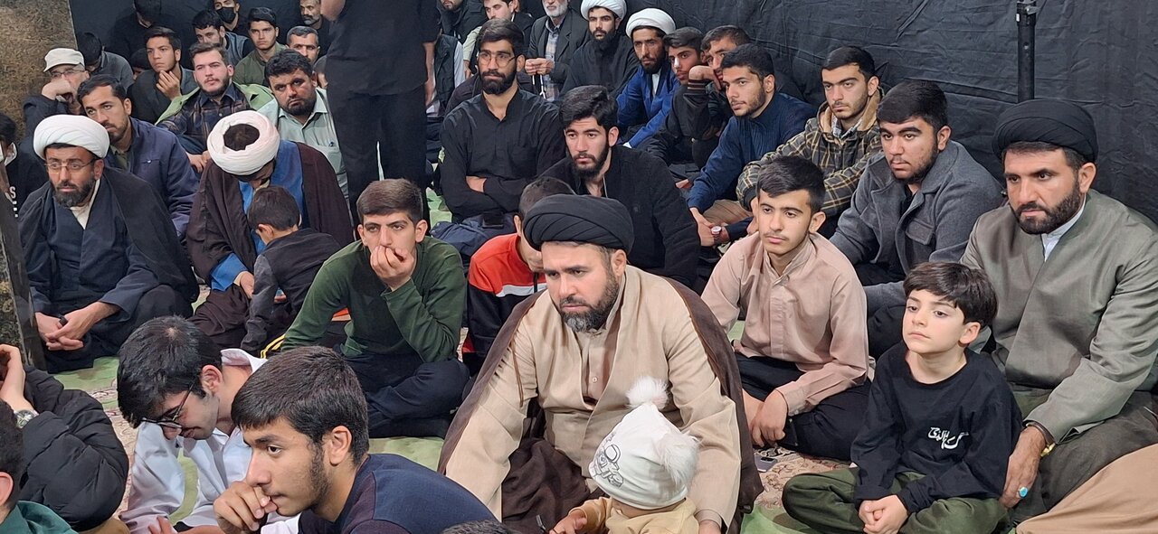 شبی با شهدا در مدرسه علمیه یاسوج؛