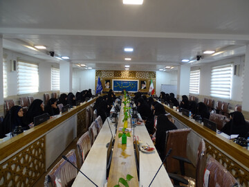 تصاویر/ نشست معاونین اداری و مالی مدارس علمیه خواهران استان اصفهان