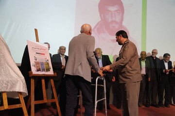 تصاویر/ رونمایی از مجموعه جامع تاریخ شفاهی مهندسی رزمی دفاع مقدس