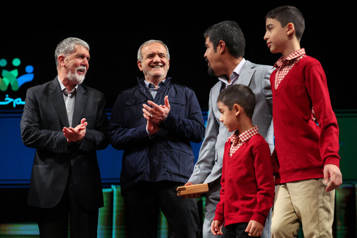 تصاویر/ آیین گرامیداشت روز کتاب، کتابخوانی و کتابدار با حضور رئیس جمهور