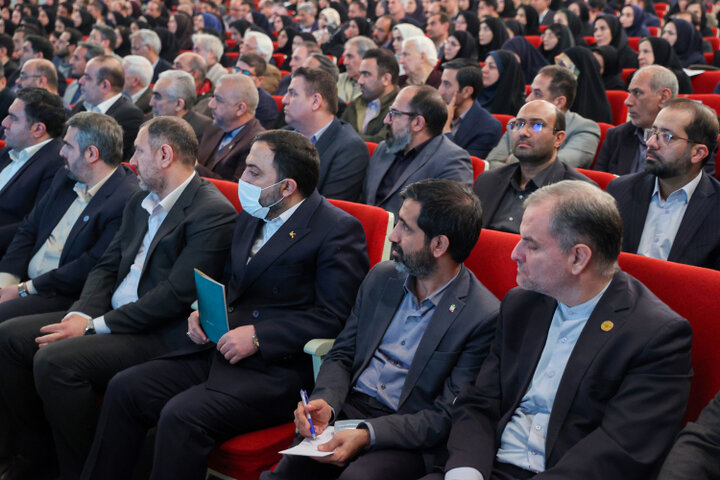 تصاویر/ آیین گرامیداشت روز کتاب، کتابخوانی و کتابدار با حضور رئیس جمهور