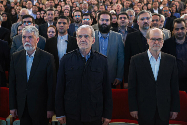 تصاویر/ آیین گرامیداشت روز کتاب، کتابخوانی و کتابدار با حضور رئیس جمهور