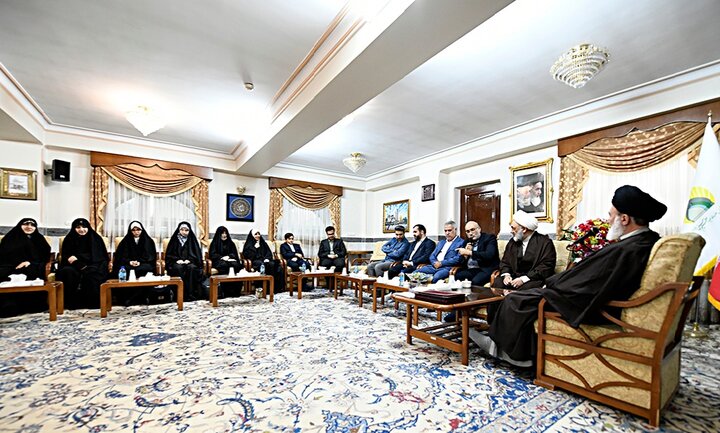 تصاویر/ تقدیر تولیت آستان حضرت عبدالعظیم(ع) از حافظان قرآن