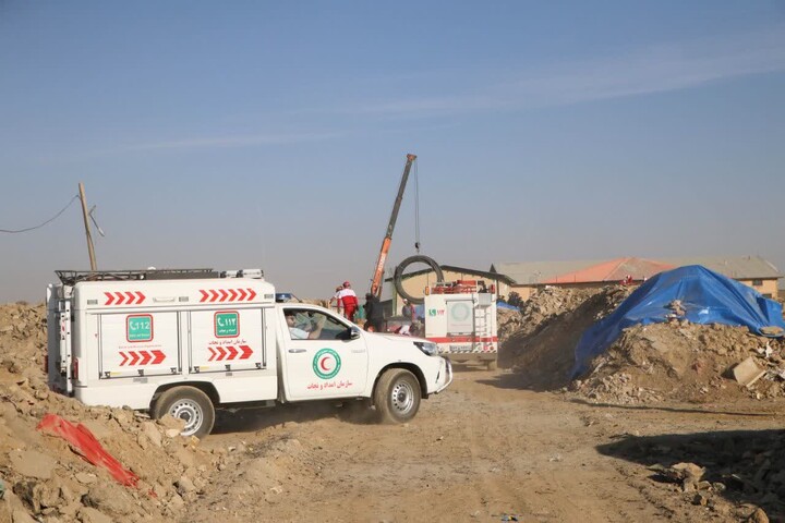 تصاویر/حضور طلاب مدرسه علمیه آیت‌الله آخوند(ره) در مانور امدادی و کلاس آموزشی هلال‌احمر  استان همدان