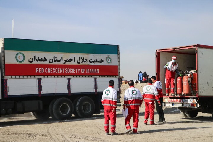 تصاویر/حضور طلاب مدرسه علمیه آیت‌الله آخوند(ره) در مانور امدادی و کلاس آموزشی هلال‌احمر  استان همدان