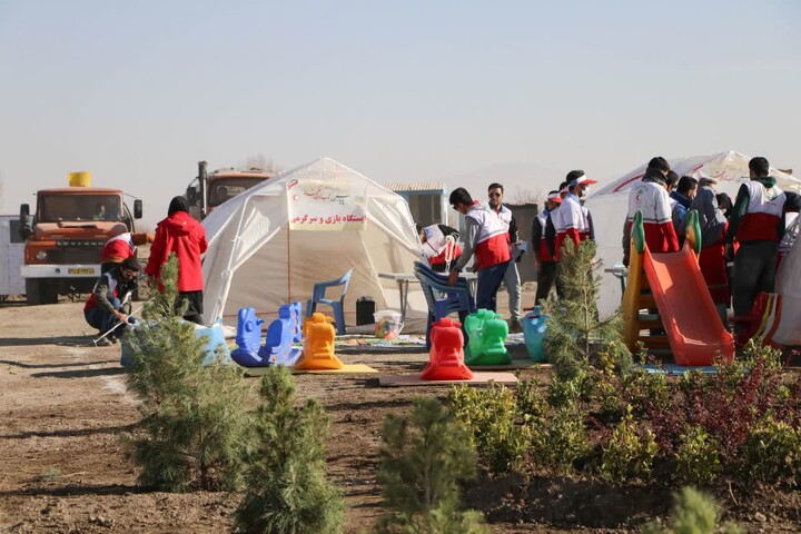تصاویر/حضور طلاب مدرسه علمیه آیت‌الله آخوند(ره) در مانور امدادی و کلاس آموزشی هلال‌احمر  استان همدان