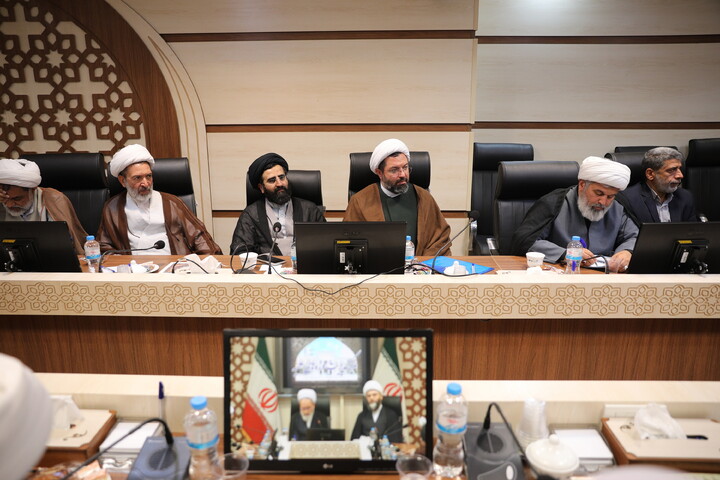 جلسه مشترک شورای معاونین حوزه های علمیه با رئیس و معاونین سازمان تبلیغات اسلامی
