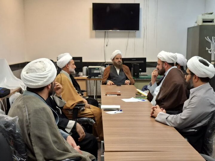 تصاویر/ نشست‌ شورای تهذیب و تربیت مدارس علمیه منطقه کاشان