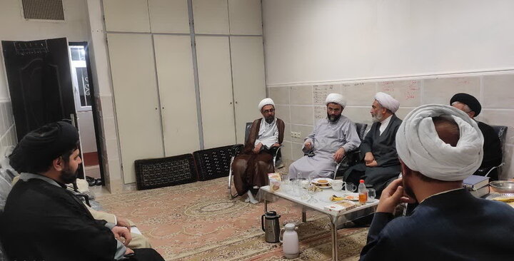 تصاویر/ نشست‌ شورای تهذیب و تربیت مدارس علمیه منطقه کاشان