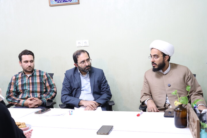 «دو واحد زندگی» کرسی برای آزاد اندیشی در اهواز