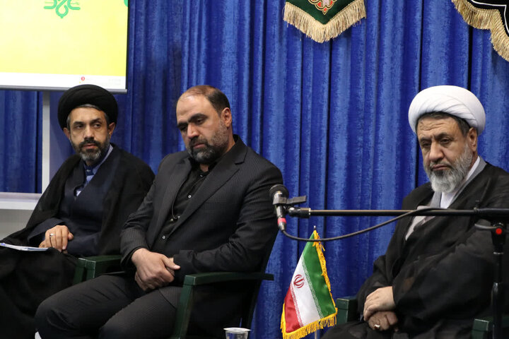 تصاویر/ دیدار فعالان جبهه فرهنگی قرارگاه خاتم الاوصیا با نماینده ولی فقیه در کرمان