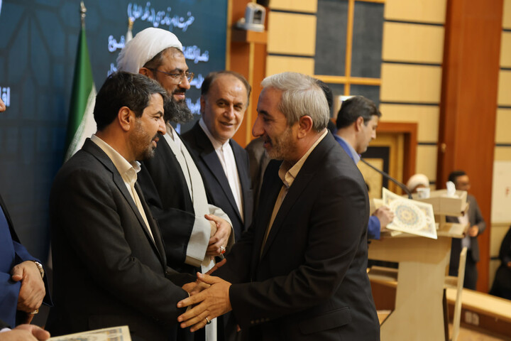 تصاویر / اجلاس استانی نماز در همدان