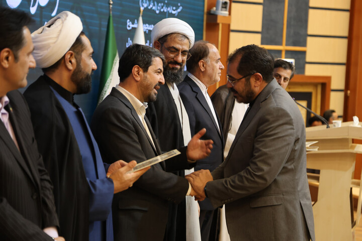 تصاویر / اجلاس استانی نماز در همدان