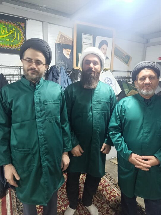 تصاویر / حضور  گروه جهادی و طلاب  حوزه علمیه قزوین در همایش جهادگران کل کشور و حضور در در ختکاری و خادمی حرم مطهر امام رضا علیه السلام