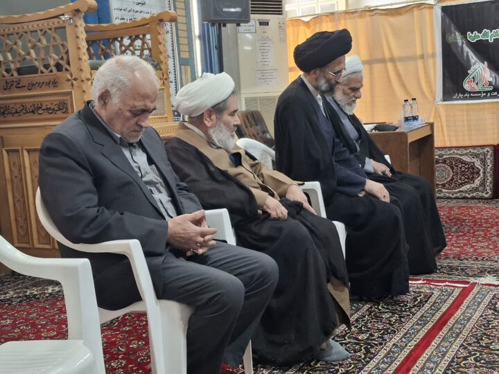 تصاویر/دیدار ،مدیر، اساتید و طلاب مدرسه علمیه خواهران فاطمیه (س) با نماینده ولی فقیه درکاشان