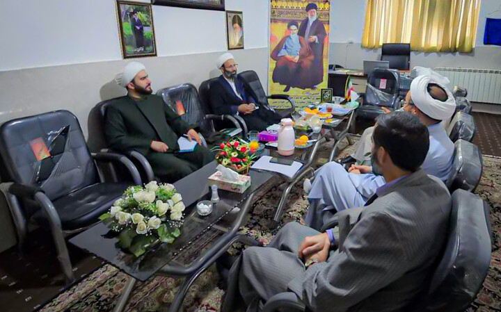 تصاویر/بازدید معاون آموزش و مسئول جذب حوزه علمیه همدان از مدارس علمیه ملایر