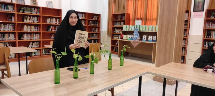 تصاویر/برگزاری نشست کتابخوان در مدرسه علمیه فاطمه الزهرا ساوه