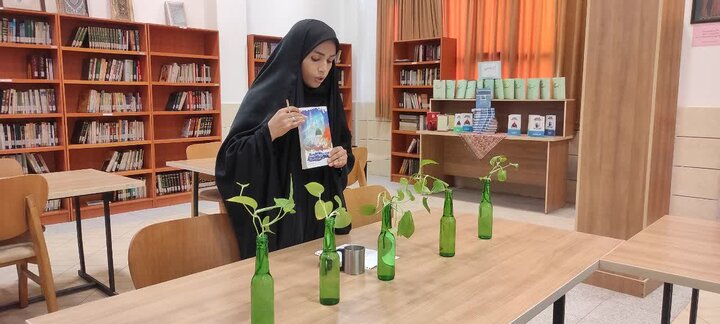 تصاویر/برگزاری نشست کتابخوان در مدرسه علمیه فاطمه الزهرا ساوه