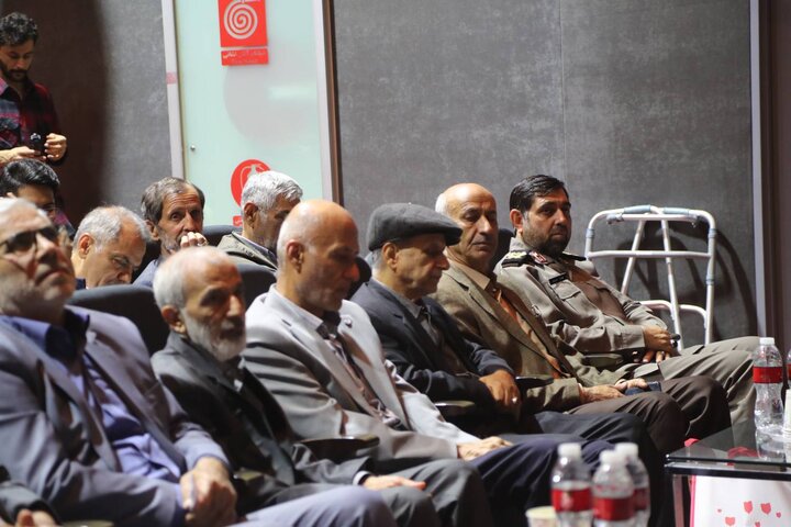 تصاویر/ رونمایی از مجموعه جامع تاریخ شفاهی مهندسی رزمی دفاع مقدس