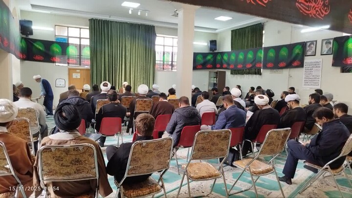 تصاویر| بزرگداشت علامه طباطبایی(ره) در مدرسه علمیه صدر بازار اصفهان