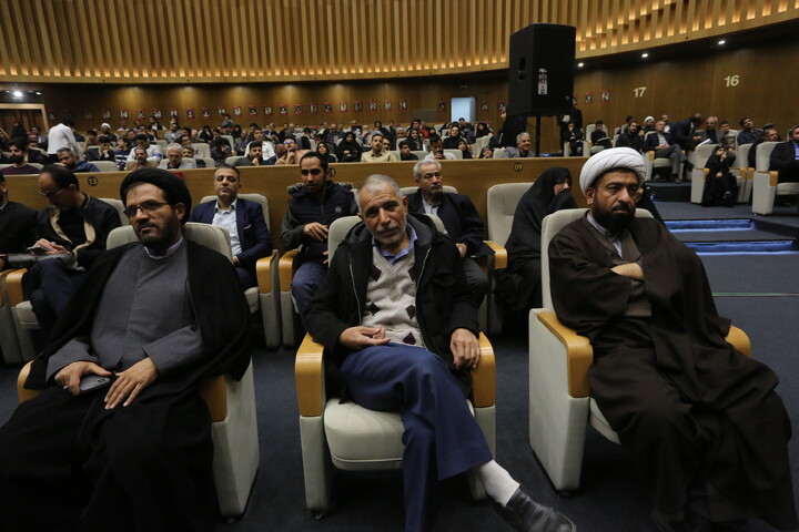 تصاویر / اولین رویداد ملی «شهدا در نگاه نسل نو» در اصفهان