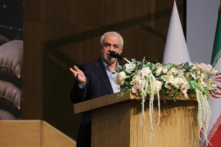 تصاویر / اولین رویداد ملی «شهدا در نگاه نسل نو» در اصفهان