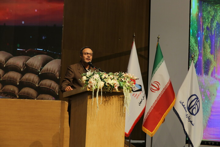 تصاویر / اولین رویداد ملی «شهدا در نگاه نسل نو» در اصفهان