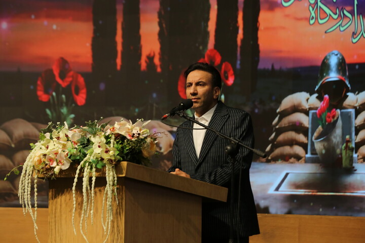 تصاویر / اولین رویداد ملی «شهدا در نگاه نسل نو» در اصفهان