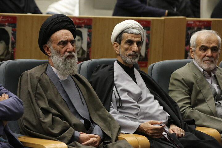 تصاویر / اولین رویداد ملی «شهدا در نگاه نسل نو» در اصفهان