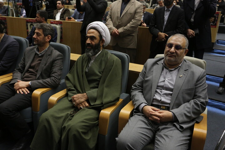 تصاویر / اولین رویداد ملی «شهدا در نگاه نسل نو» در اصفهان