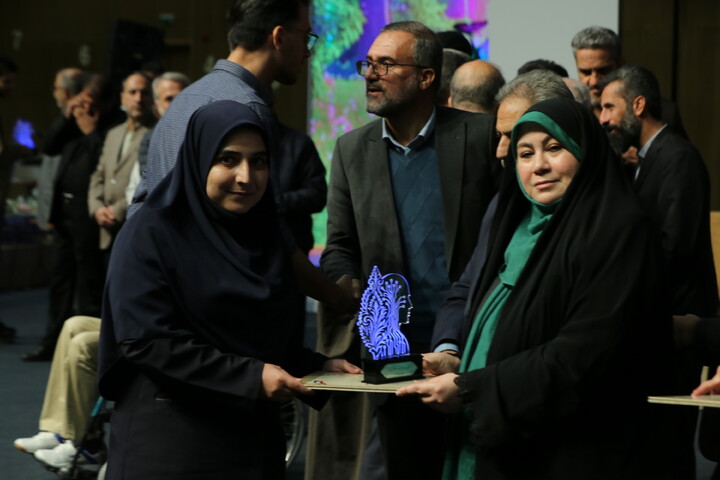 تصاویر / اولین رویداد ملی «شهدا در نگاه نسل نو» در اصفهان